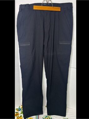 Mountain Wearhouse Men's Black Utility UV Protection Chinos Cargo Zipper Pockets